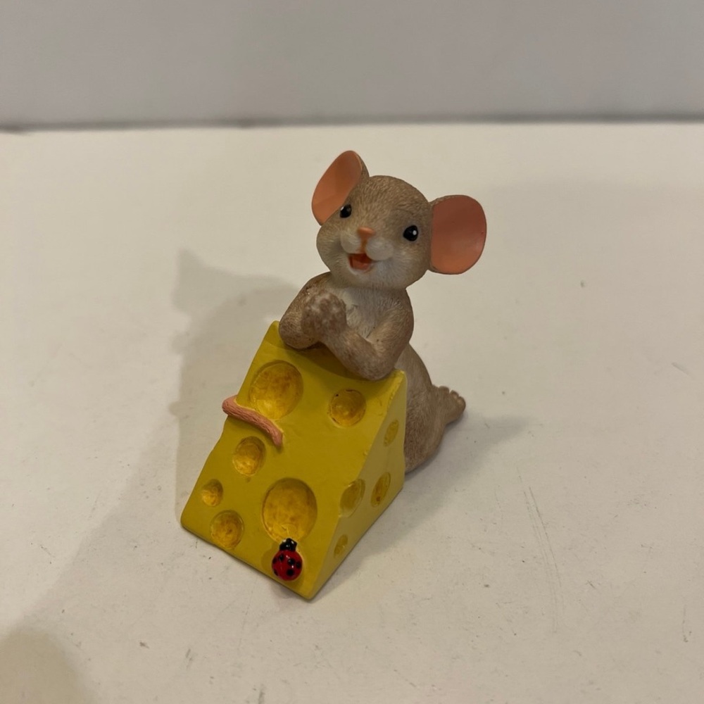 Prayer Cheese Figure Charming Tails